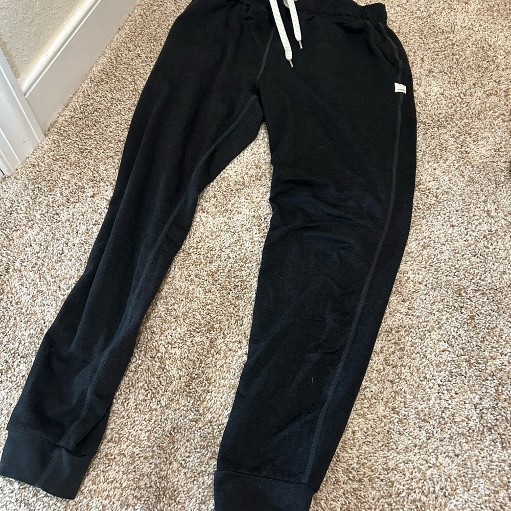 Vuori halo joggers